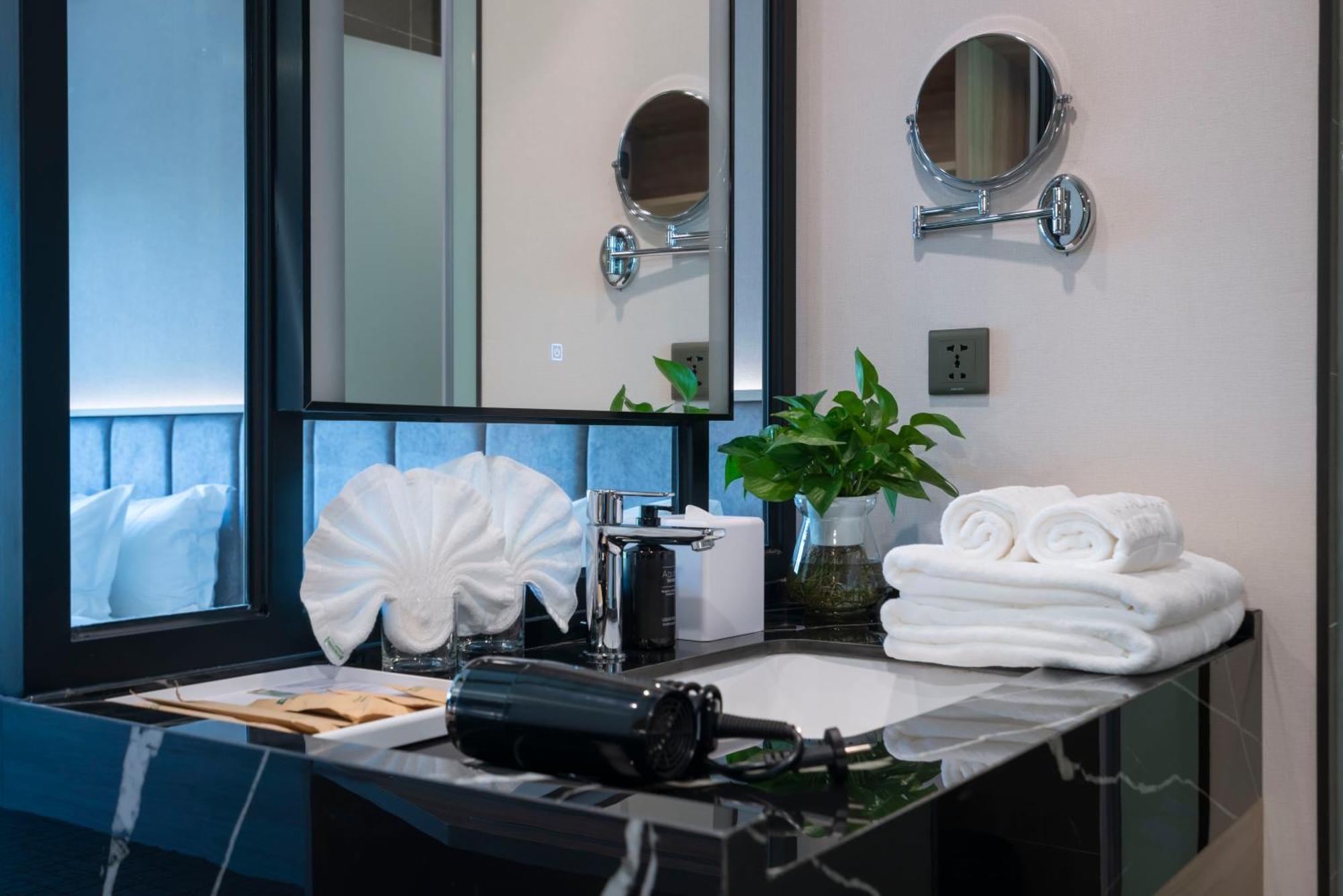 Wyndham Garden Legend Halong Hotel Ха Лонг Екстериор снимка