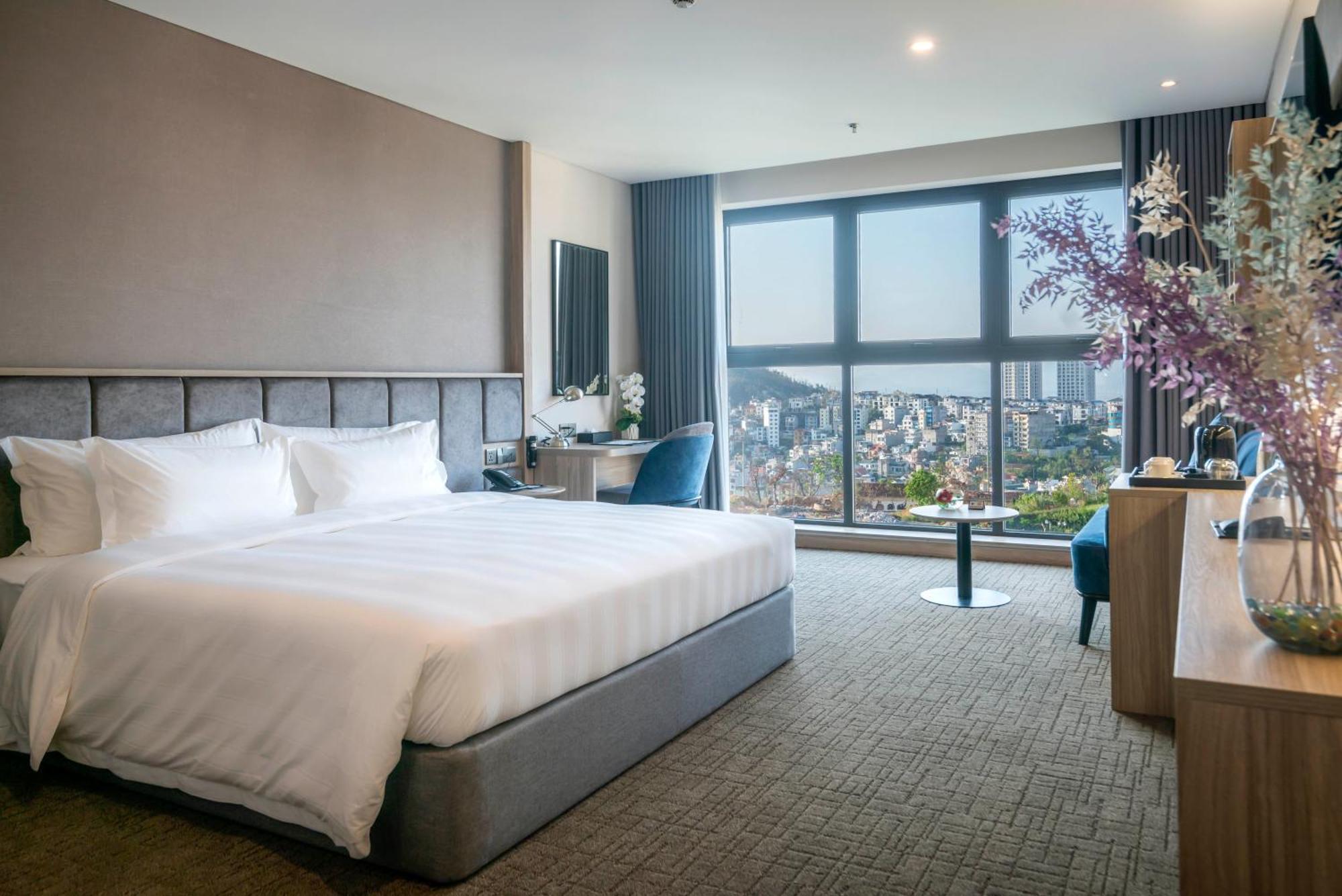 Wyndham Garden Legend Halong Hotel Ха Лонг Екстериор снимка