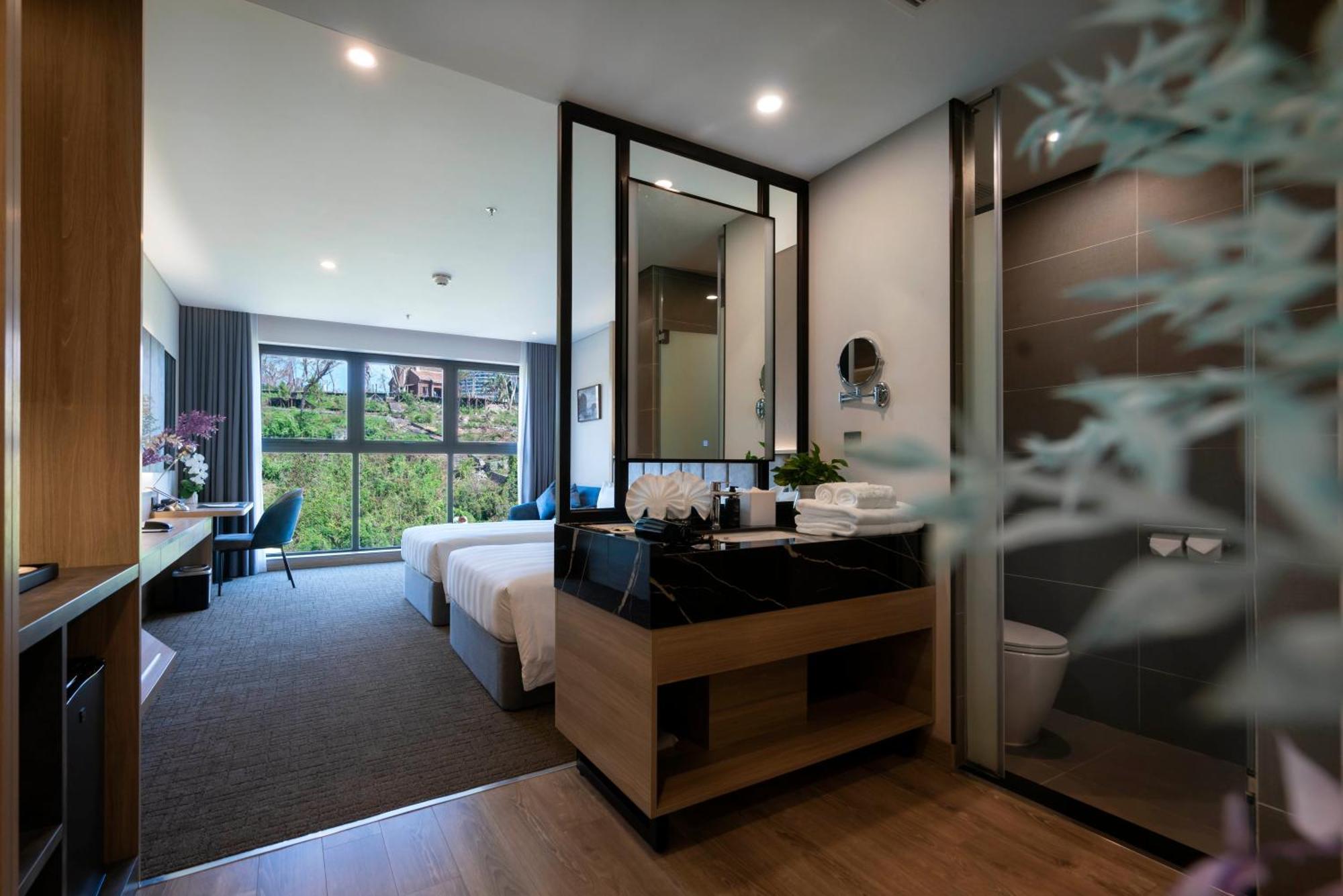 Wyndham Garden Legend Halong Hotel Ха Лонг Екстериор снимка