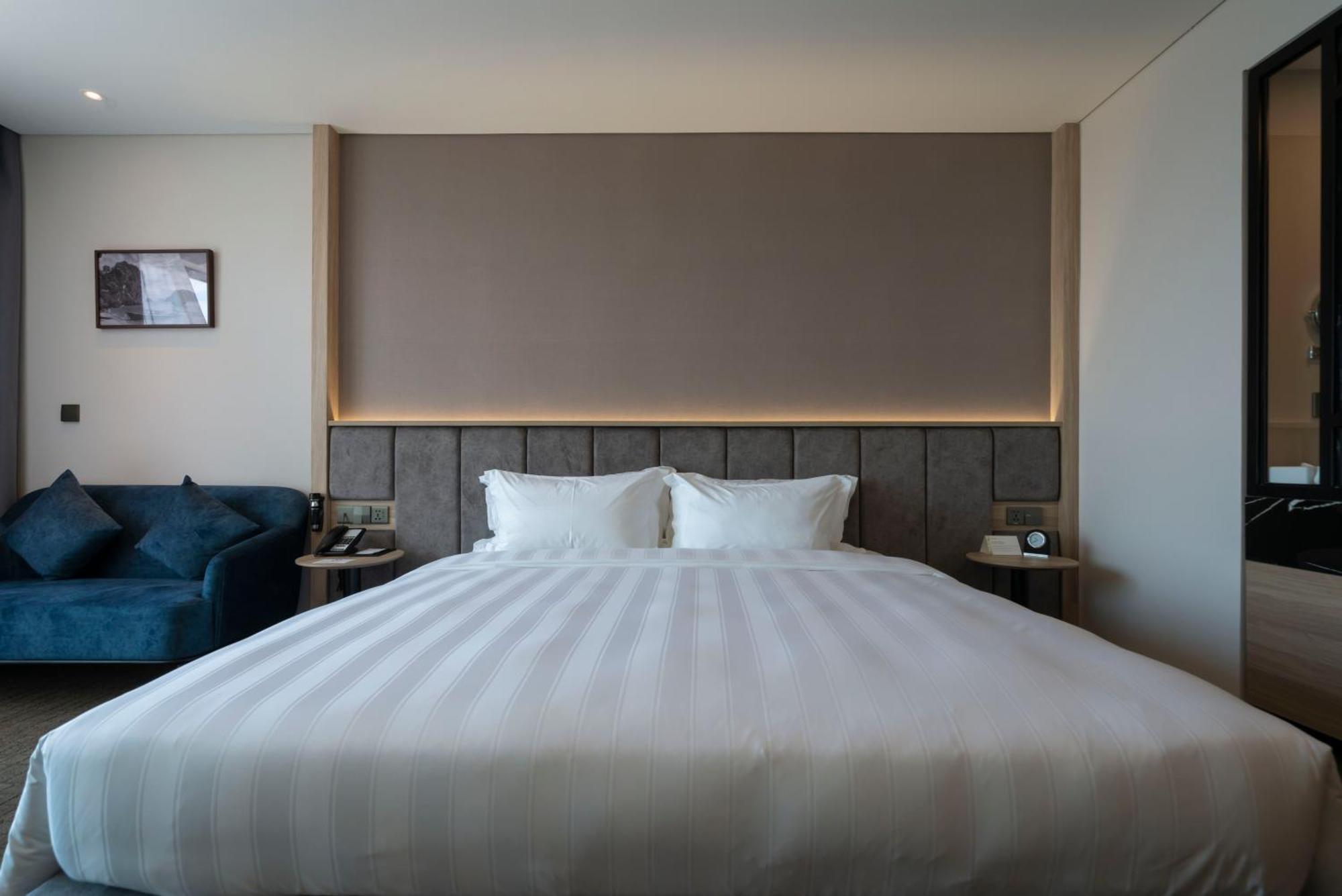 Wyndham Garden Legend Halong Hotel Ха Лонг Екстериор снимка