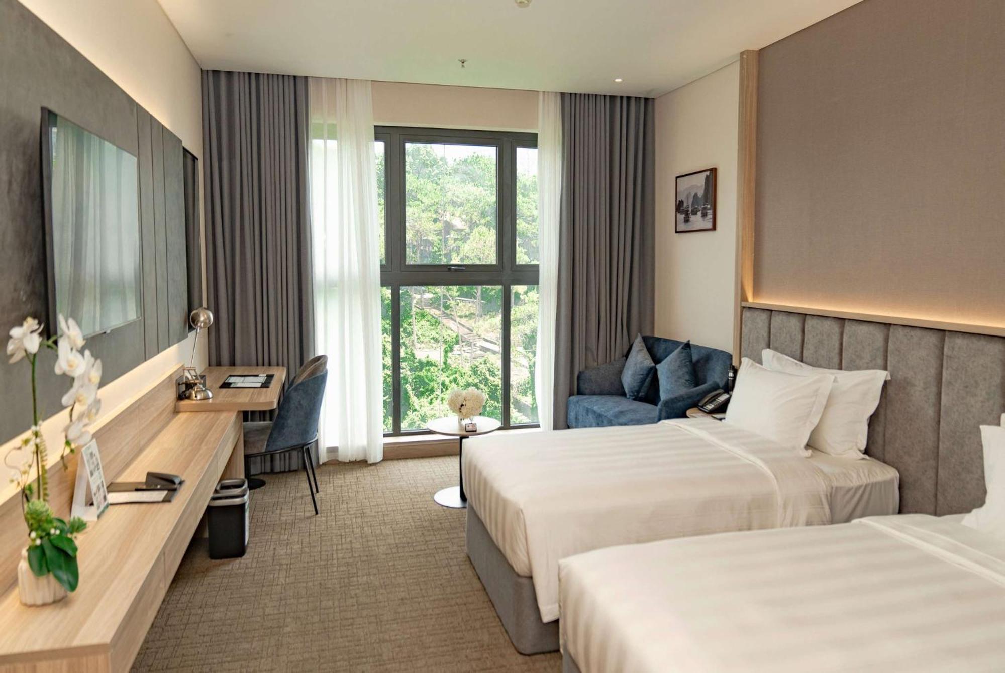 Wyndham Garden Legend Halong Hotel Ха Лонг Екстериор снимка