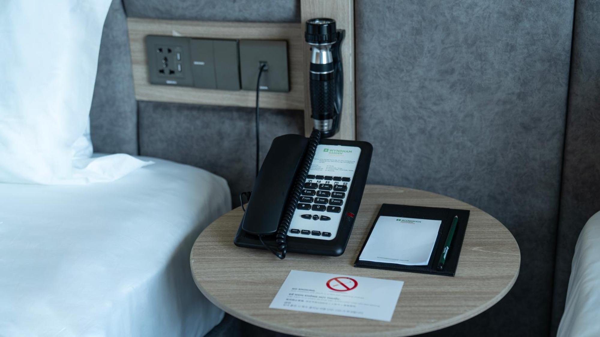 Wyndham Garden Legend Halong Hotel Ха Лонг Екстериор снимка