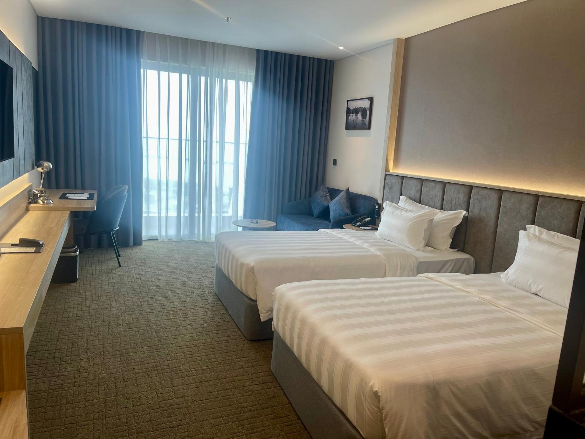 Wyndham Garden Legend Halong Hotel Ха Лонг Екстериор снимка